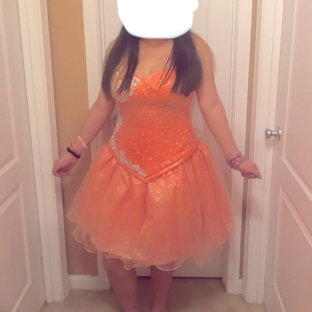 Beautiful quinceañera short dress, brand new
